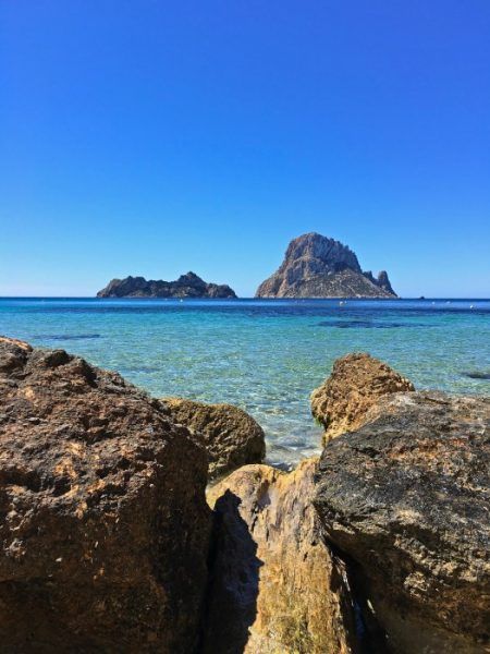 Cala d´Hort.  Traverser Ibiza