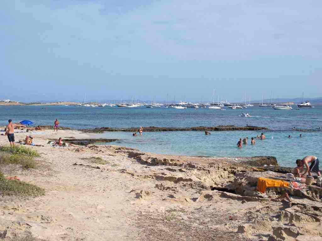 Comment aller à Formentera en avion ?